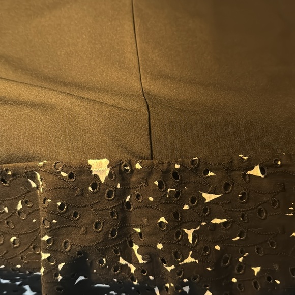 Ann Taylor Factory peplum sleeveless top - sz medium. Embroidered design - Picture 6 of 6